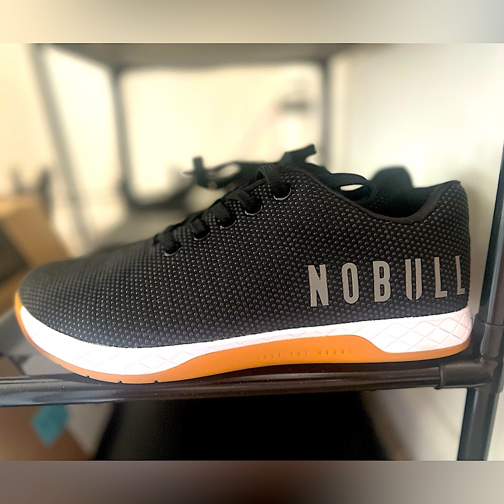 NO BULL women’s gum trainer sneakers